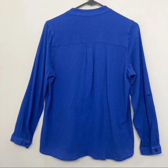 Soft Surroundings PM Blue Button Down Blouse Pintuck Pleated Eyelet Hem - Picture 2 of 5